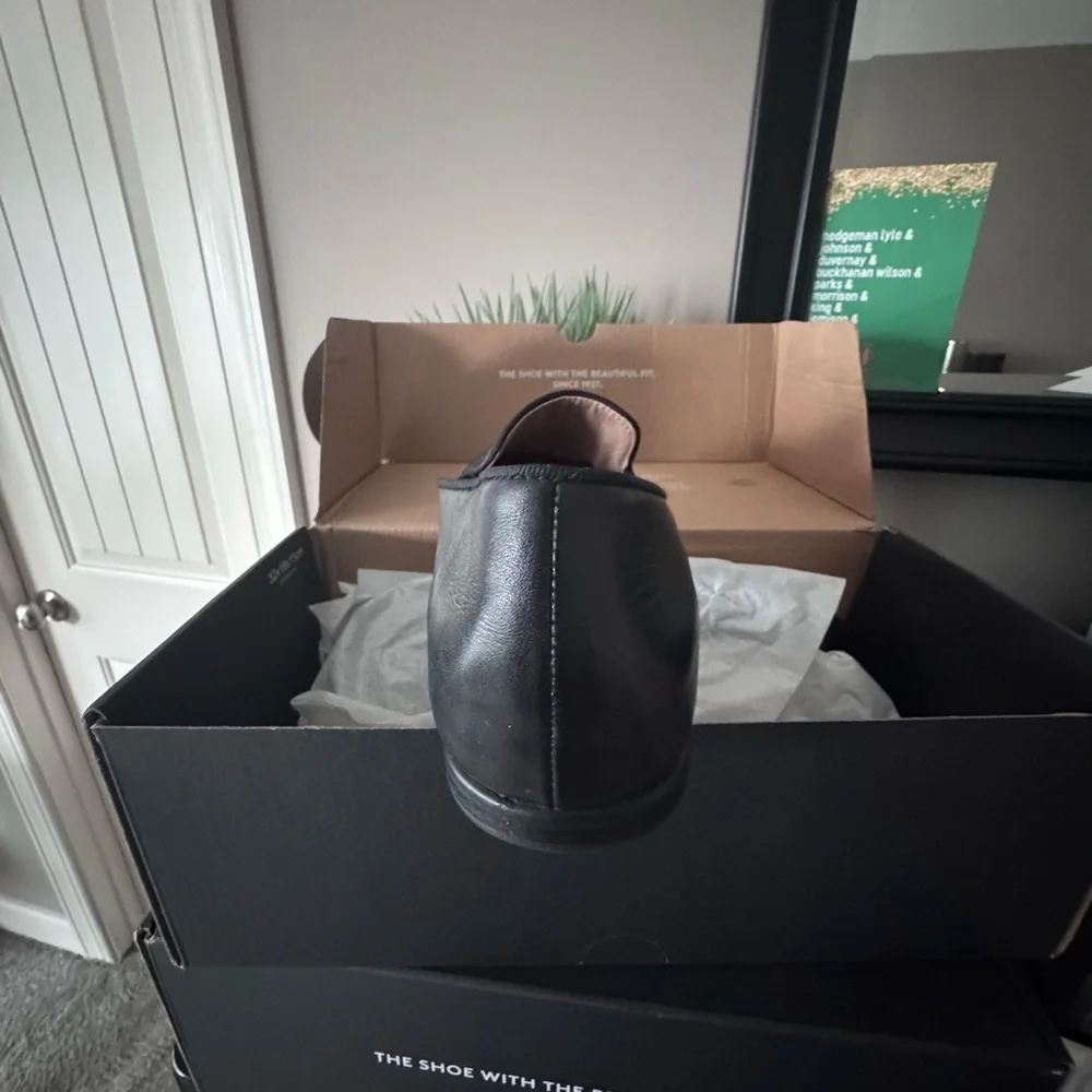 Naturalizer Women Effortless Black Leather Slip-On Loafers- 9.5- BNWT - Picture 5 of 11